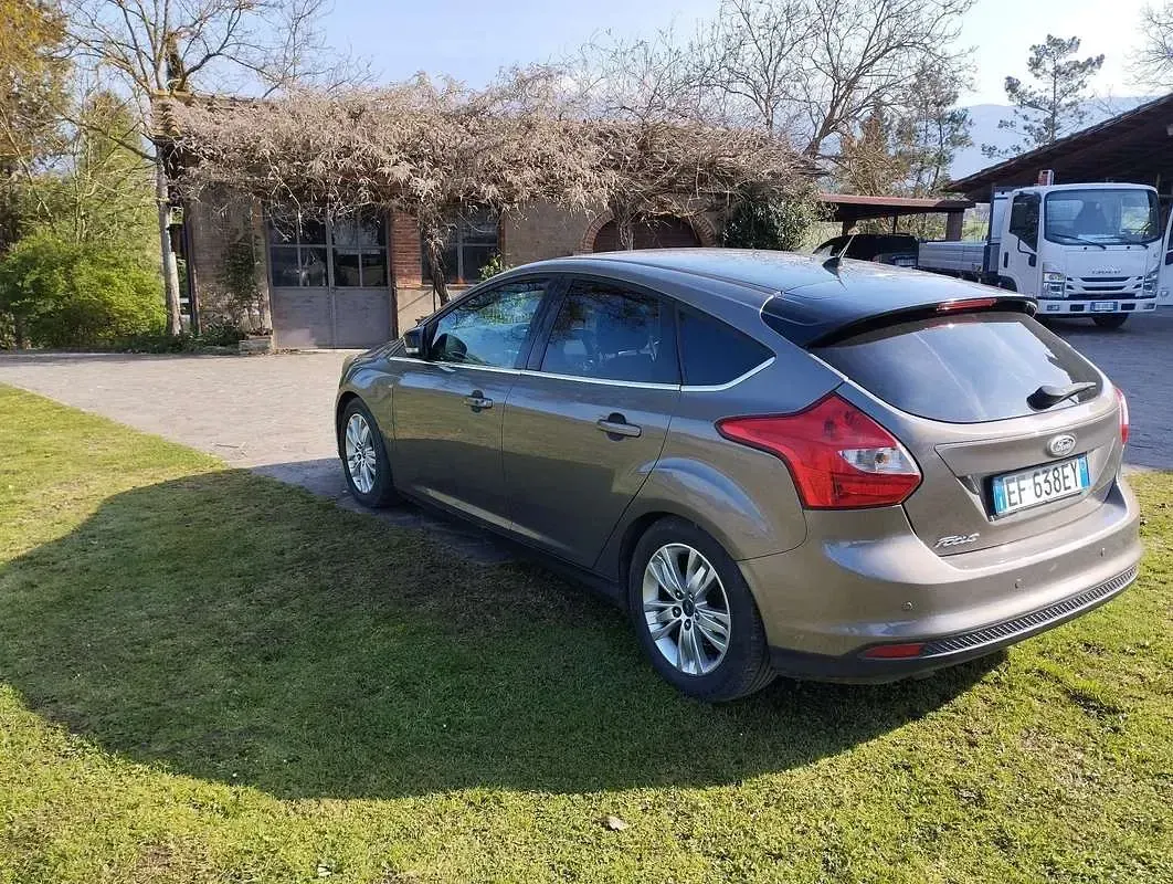 Usata Ford Focus Titanium 116 CV (85 kW) 2011 Berlina