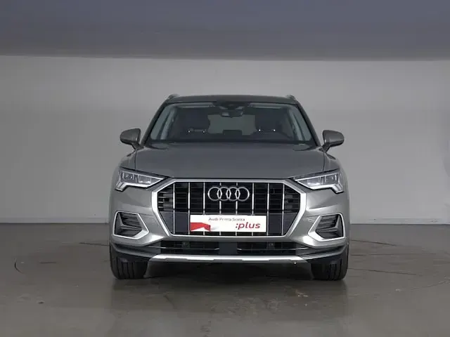 Usata Audi Q3 Advanced 150 CV (110 kW) 2025 Grigio chronos metallizzato SUV