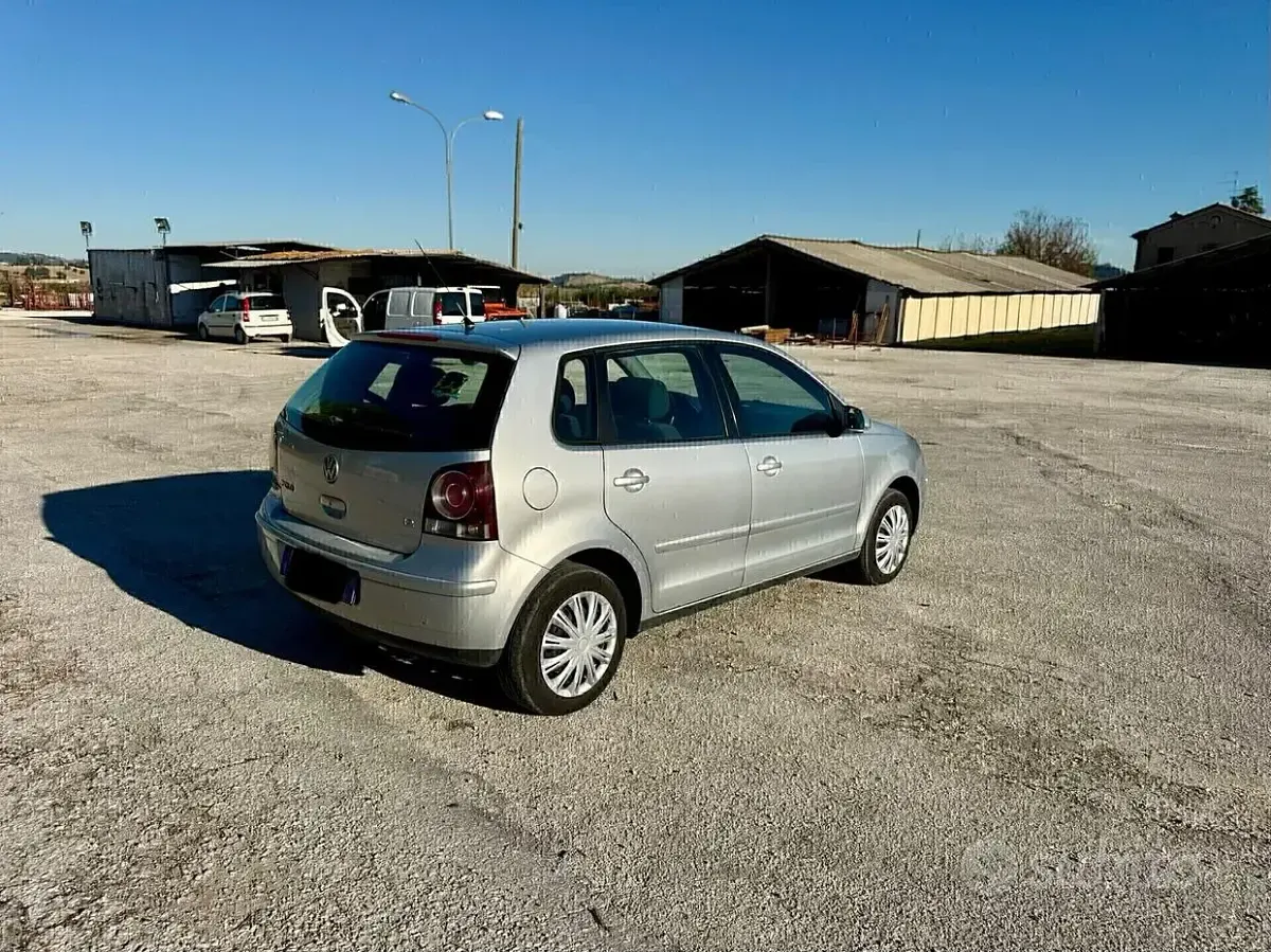 Usata VW Polo 60 CV (44 kW) 2008 Grigio Utilitaria