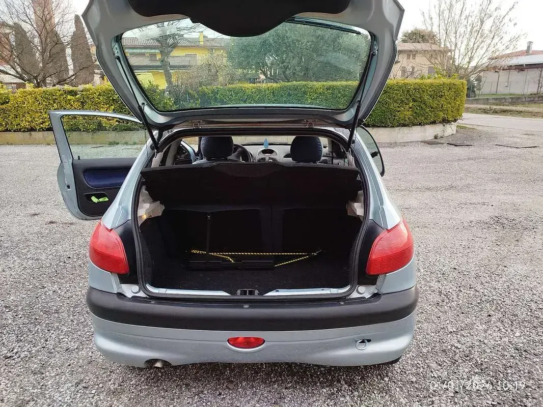 Usata Peugeot 206 60 CV (44 kW) 2001 Berlina