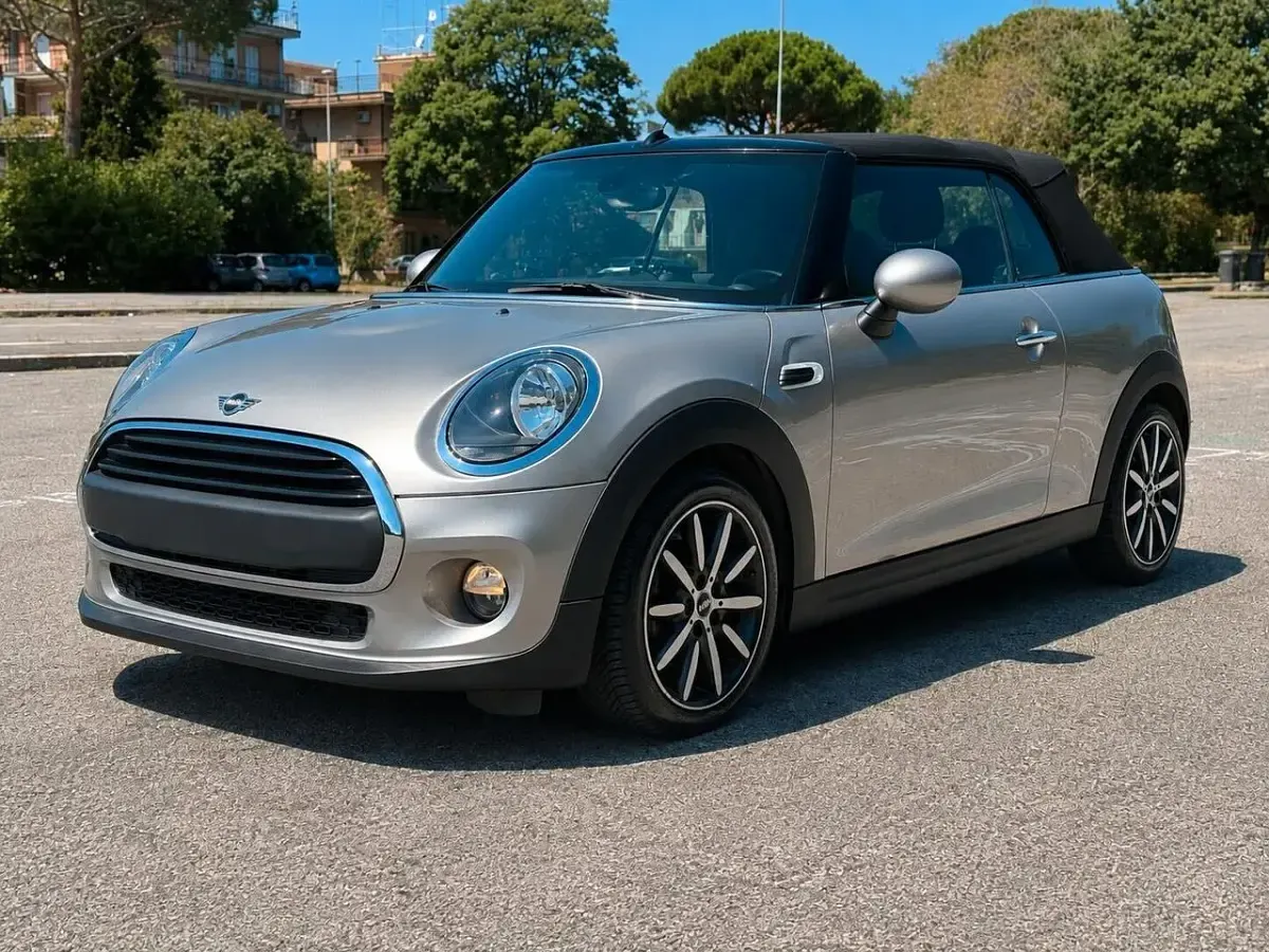 Usata Mini ONE 102 CV (75 kW) 2018 Grigio Utilitaria
