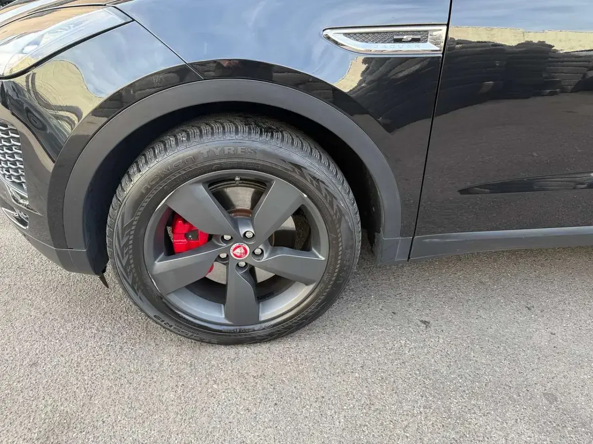 Usata Jaguar E-Pace S 179 CV (131 kW) 2019 Santorini black metallic SUV