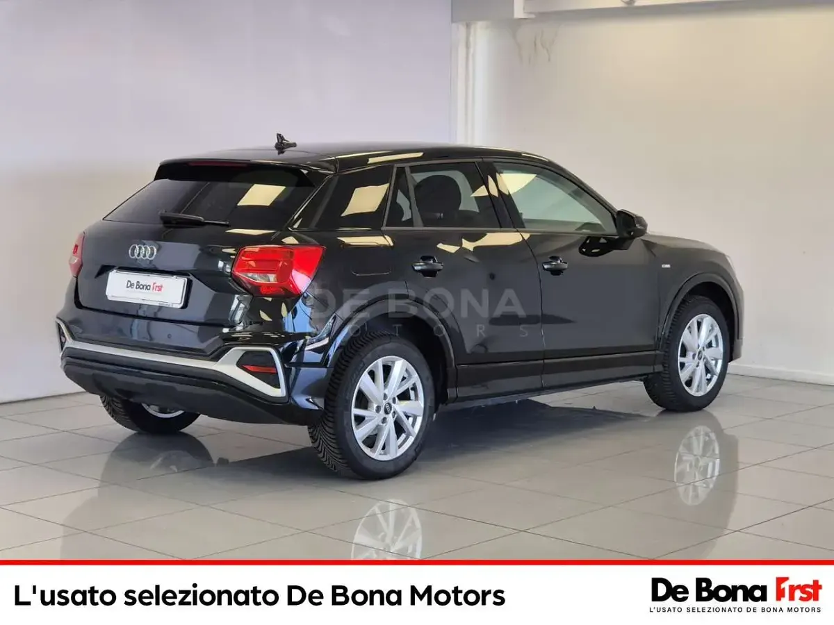 Usata Audi Q2 S-Line 150 CV (110 kW) 2024 Nero mito metallizzato SUV