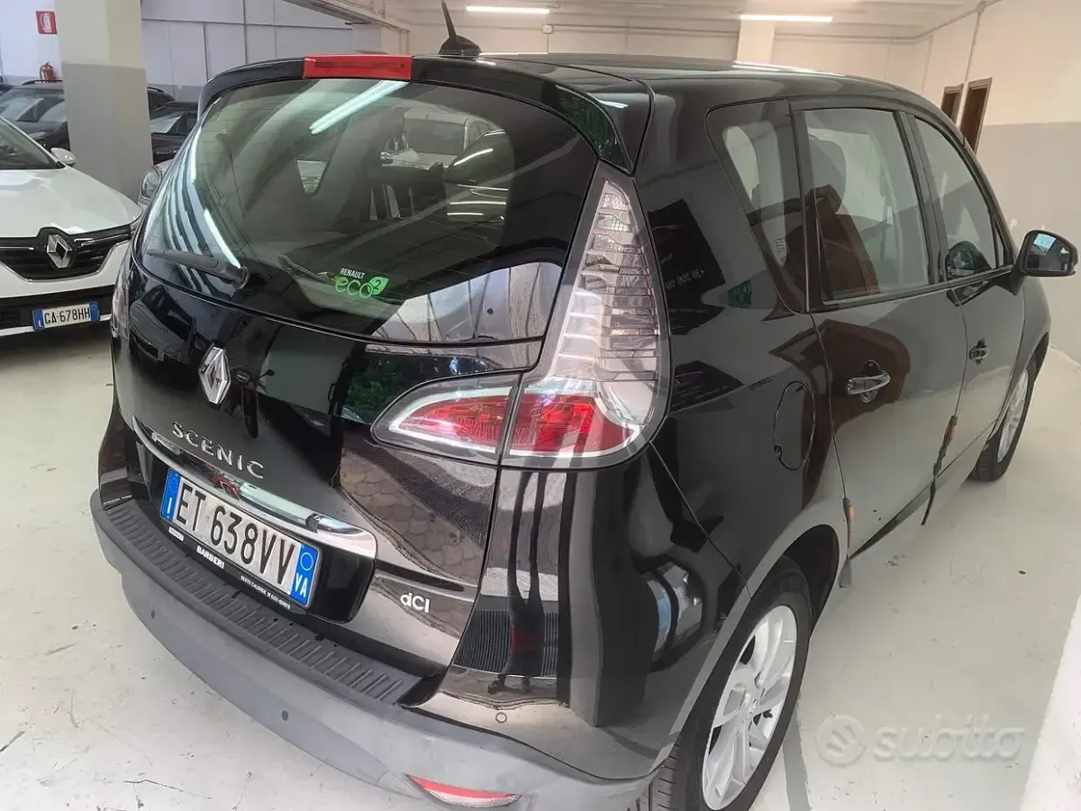 Usata Renault Scénic III XMOD 110 CV (80 kW) 2014 Nero Monovolume