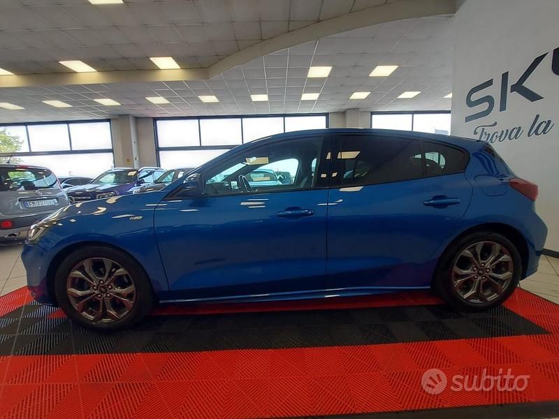 Usata Ford Focus ST 115 CV (84 kW) 2024 Blu Berlina