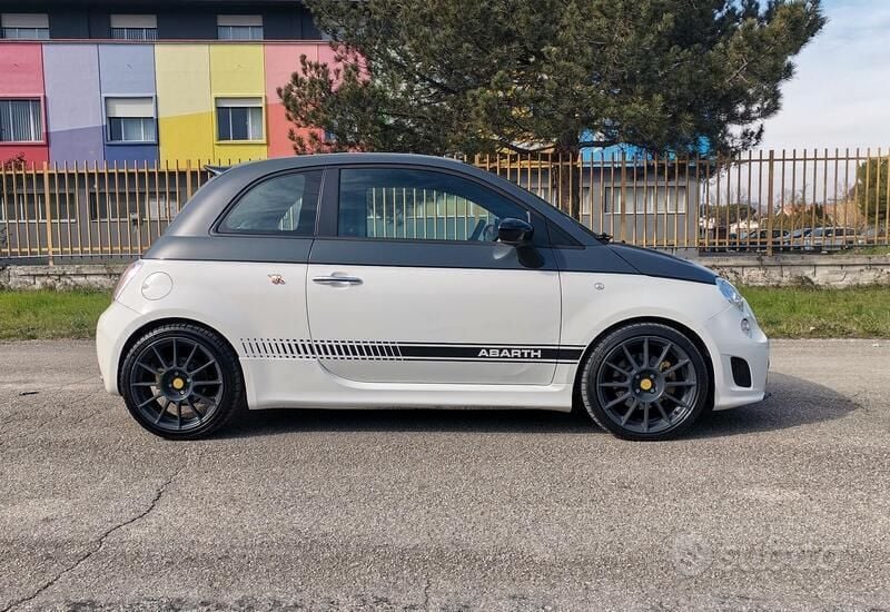 Usata Abarth 500C Esseesse 160 CV (117 kW) 2011 Bianco Cabrio