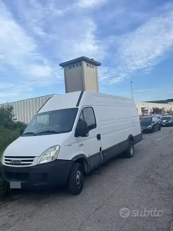 Usata Iveco Daily 2008 Bianco Berlina
