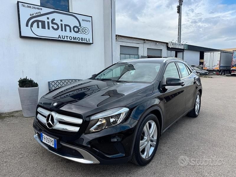 Usata Mercedes GLA200 Premium 136 CV (100 kW) 2017 Nero SUV
