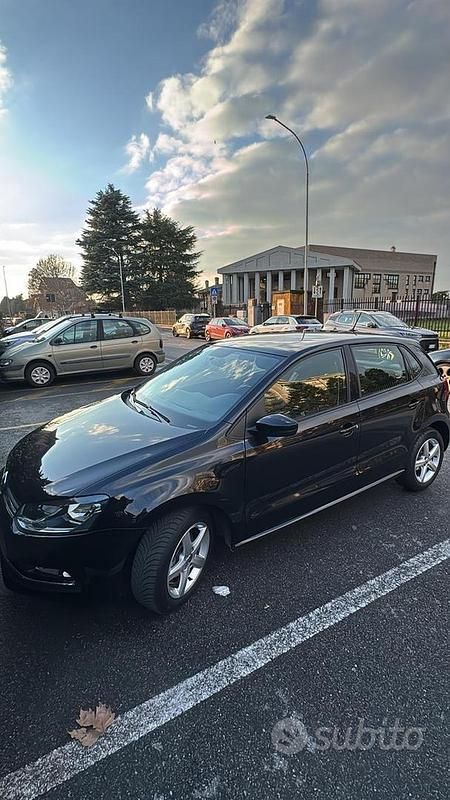 Usata VW Polo Comfortline 90 CV (66 kW) 2017 Nero Utilitaria