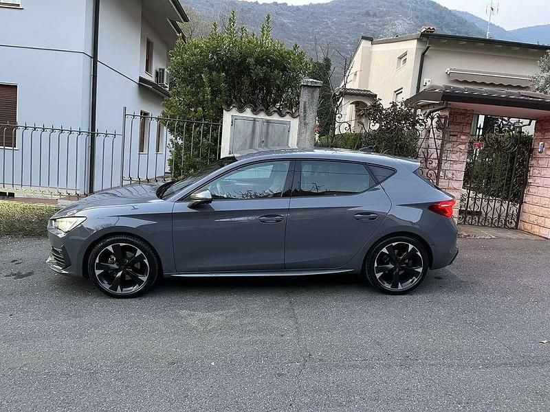 Usata Cupra Leon 150 CV (110 kW) 2023 Berlina