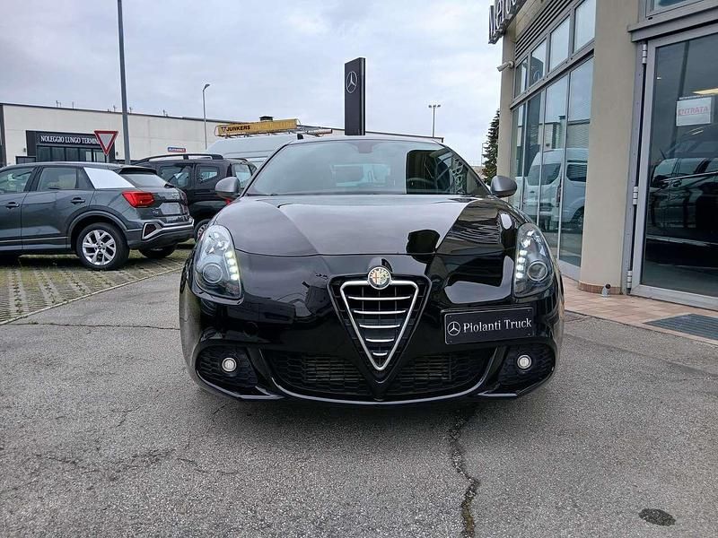 Usata Alfa Romeo Giulietta Veloce 105 CV (77 kW) 2013 Nero Utilitaria