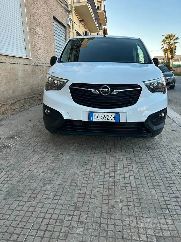Usata Opel Combo S 102 CV (75 kW) 2022 Bianco Monovolume