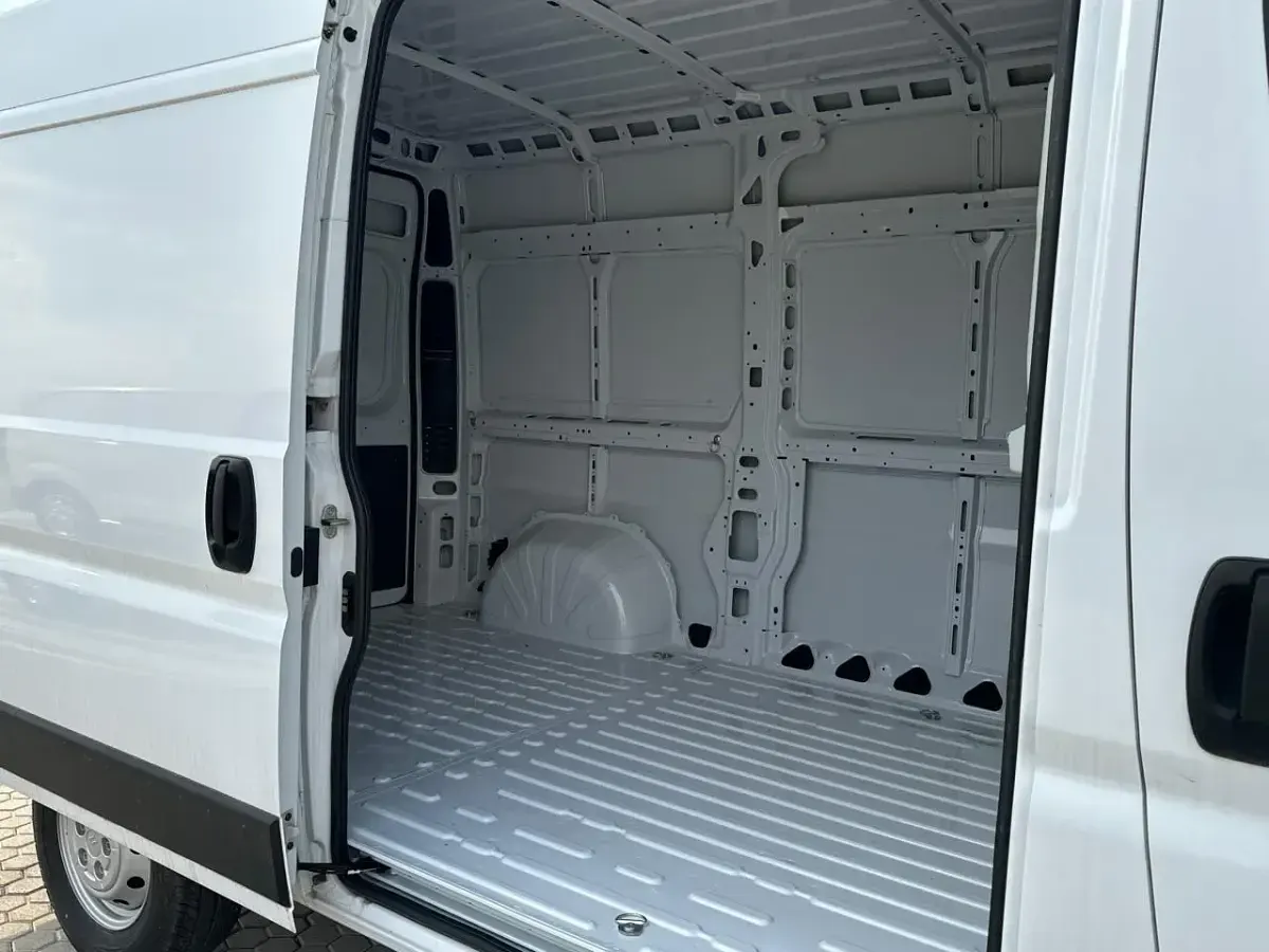 Usata Citroën Jumper 100 kW (136 CV) 2024 Bianco Monovolume