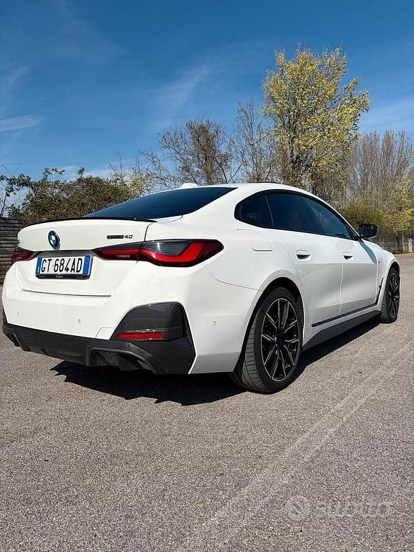 Usata BMW i4 M Sport 104 kW (142 CV) 2024 Bianco Berlina