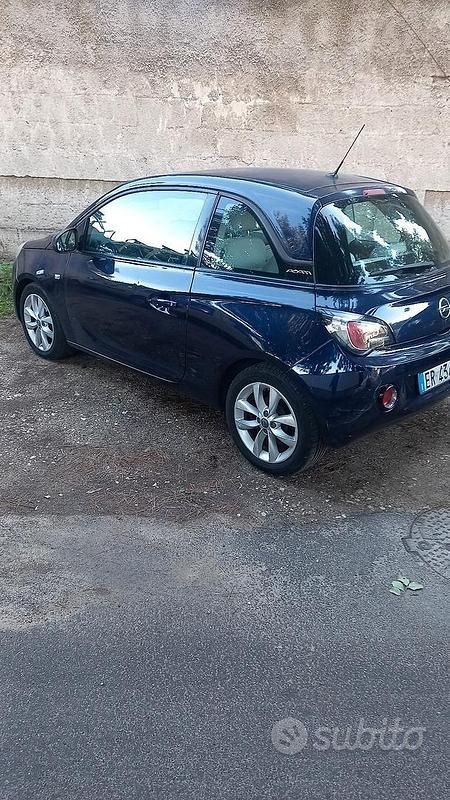 Usata Opel Adam 70 CV (51 kW) 2013 Utilitaria