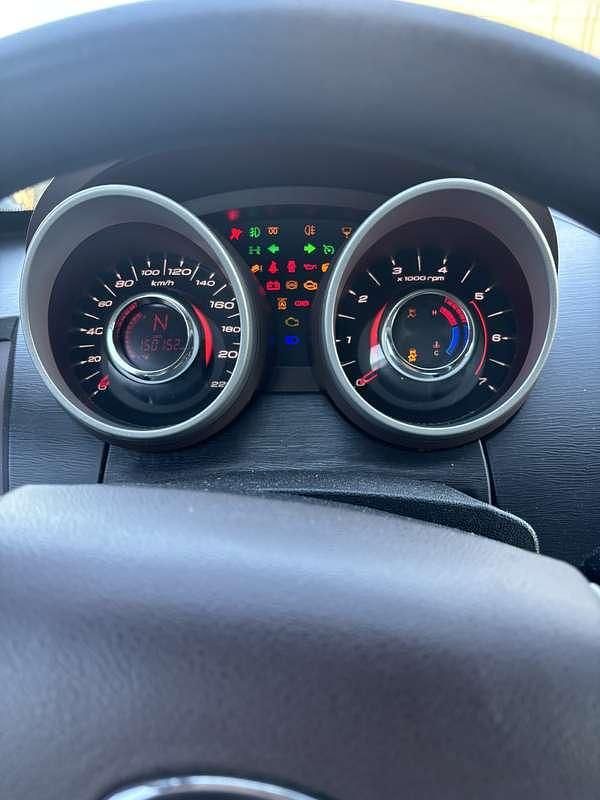 Usata Mahindra XUV500 140 CV (102 kW) 2015 Bianco SUV