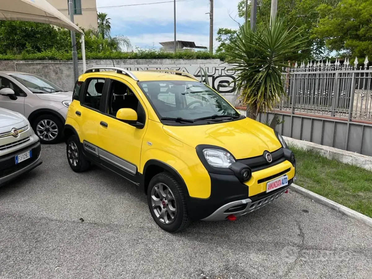 Usata Fiat Panda Cross Cross 84 CV (61 kW) 2020 Giallo Utilitaria