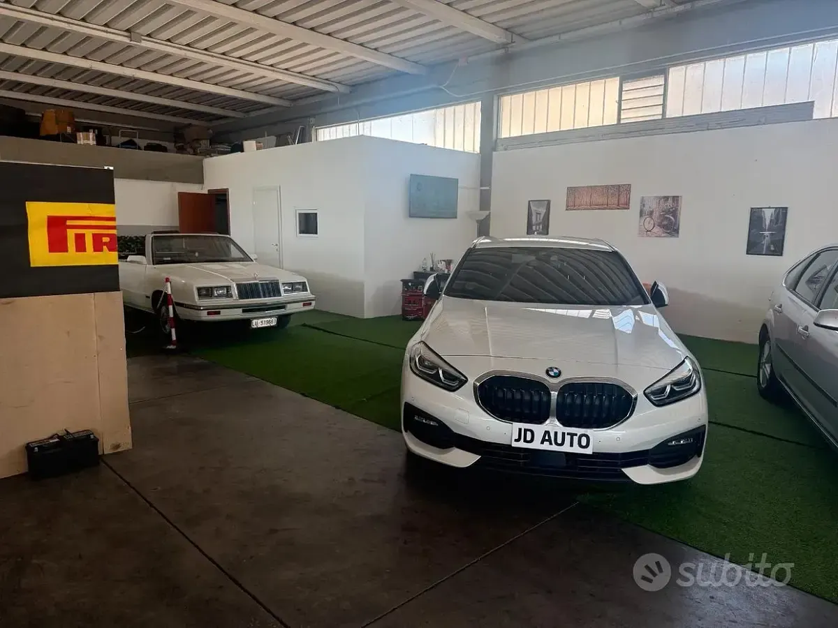 Usata BMW 118 Luxury Line 150 CV (110 kW) 2022 Mineral white met Utilitaria