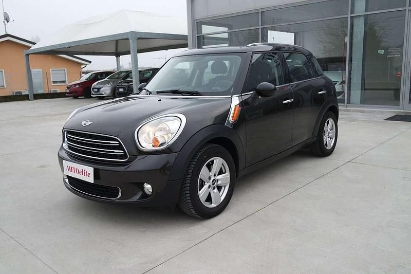 Usata Mini Cooper D Countryman Business 112 CV (82 kW) 2015 Nero SUV