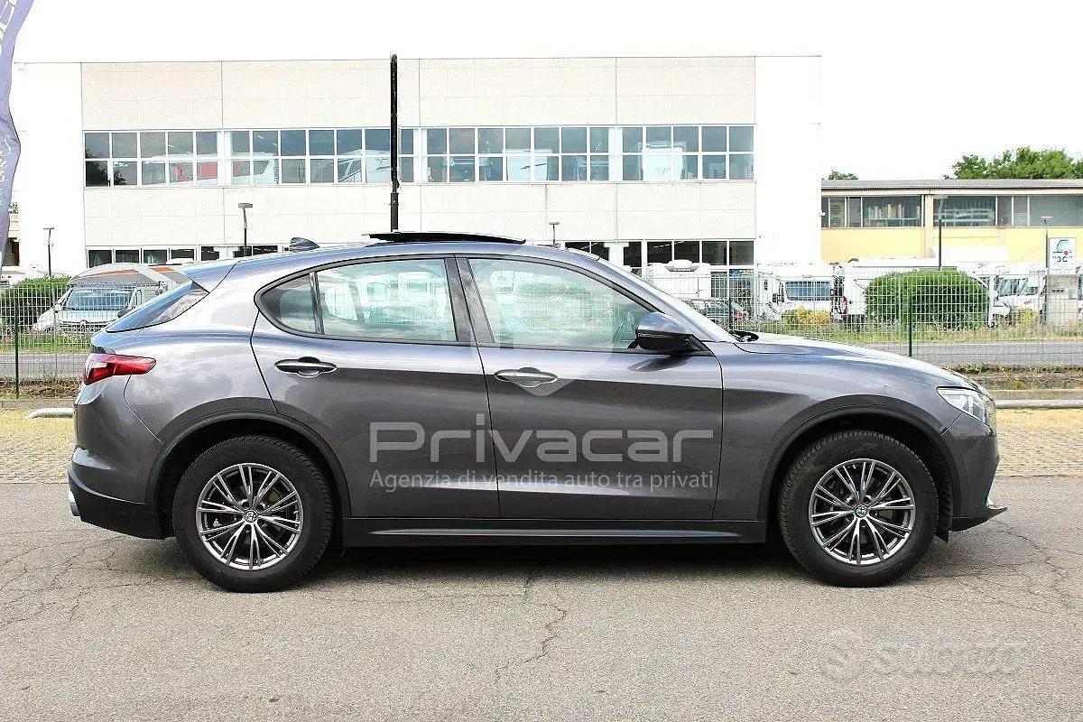 Usata Alfa Romeo Stelvio Executive 210 CV (154 kW) 2017 Grigio SUV
