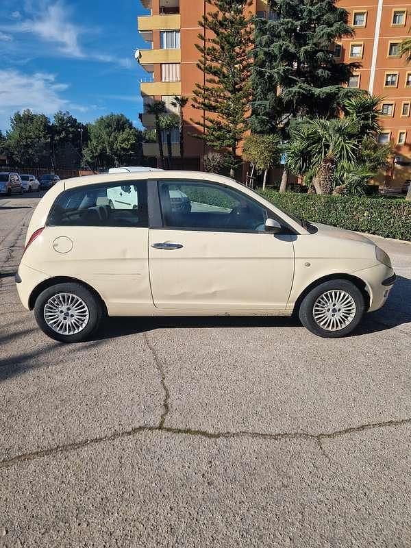 Usata Lancia Ypsilon 69 CV (50 kW) 2006 Utilitaria