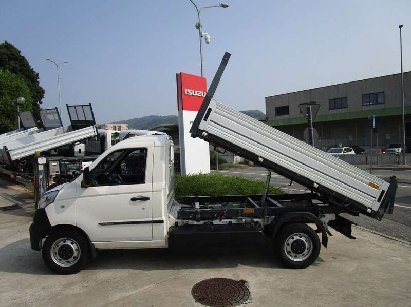 Usata Piaggio Porter 106 CV (77 kW) 2022 Bianco Cabrio