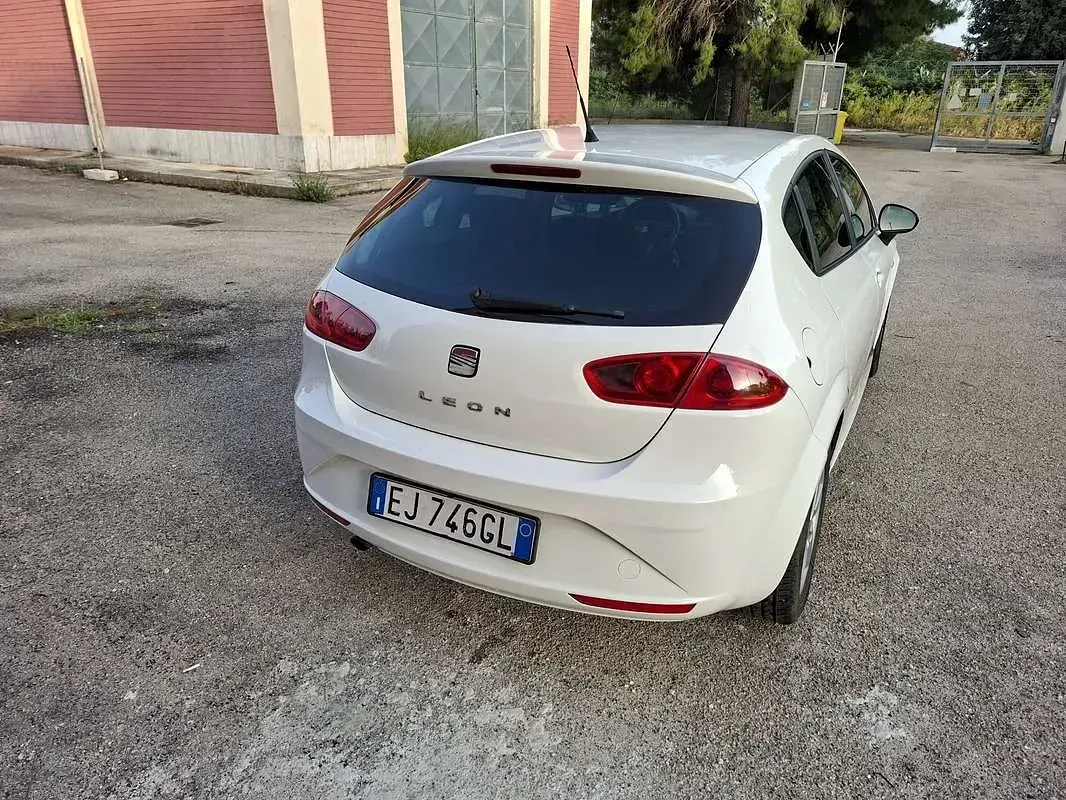 Usata Seat Leon Reference 90 CV (66 kW) 2011 Utilitaria