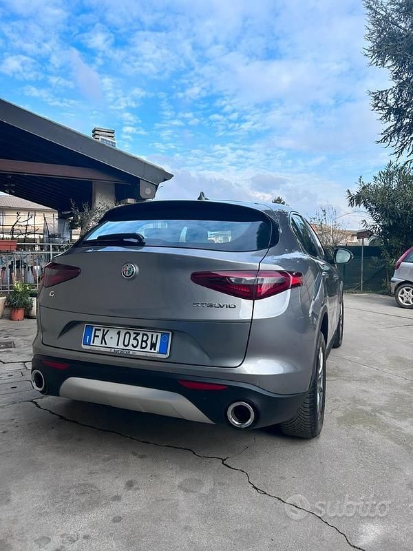 Usata Alfa Romeo Stelvio 210 CV (154 kW) 2017 SUV