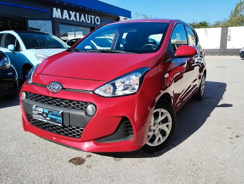 Usata Hyundai i10 Style 66 CV (48 kW) 2018 Rosso Utilitaria