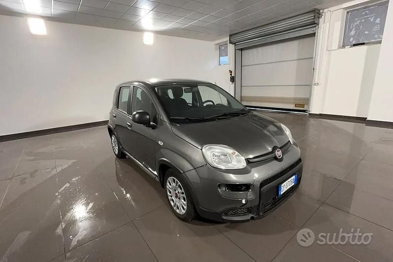 Usata Fiat Panda Cross Cross 69 CV (50 kW) 2023 Nero Utilitaria