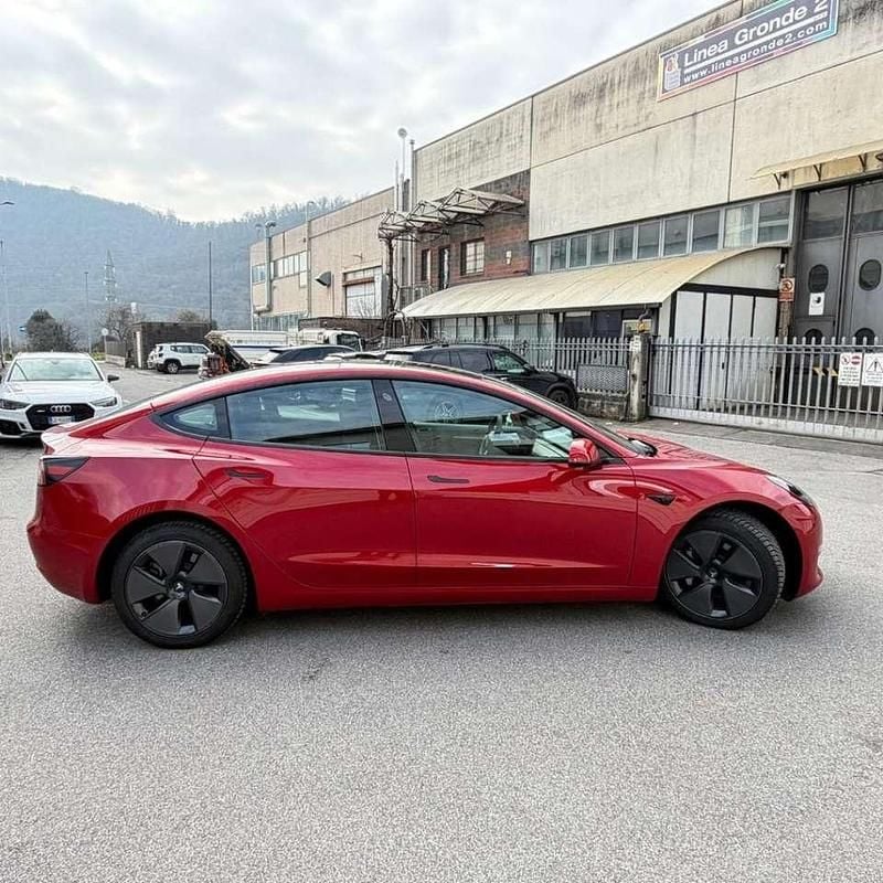 Usata Tesla Model 3 366 kW (498 CV) 2022 Rosso Berlina