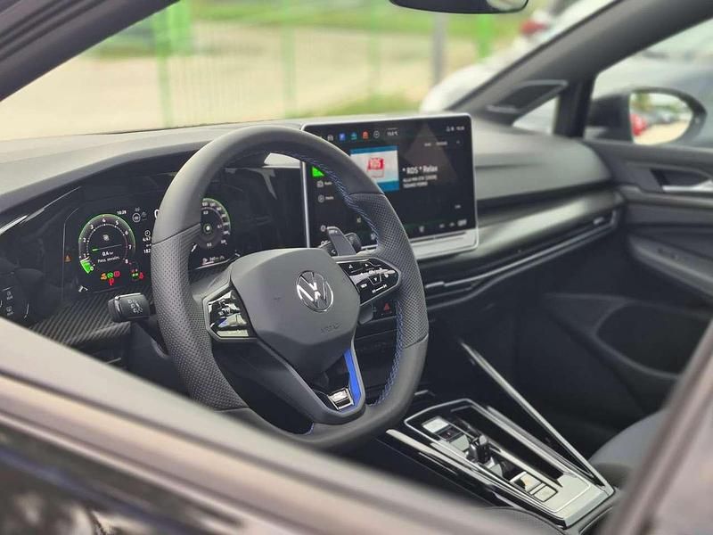 Nuova VW Golf VIII Black Edition 333 CV (244 kW) 2025 Nero Berlina