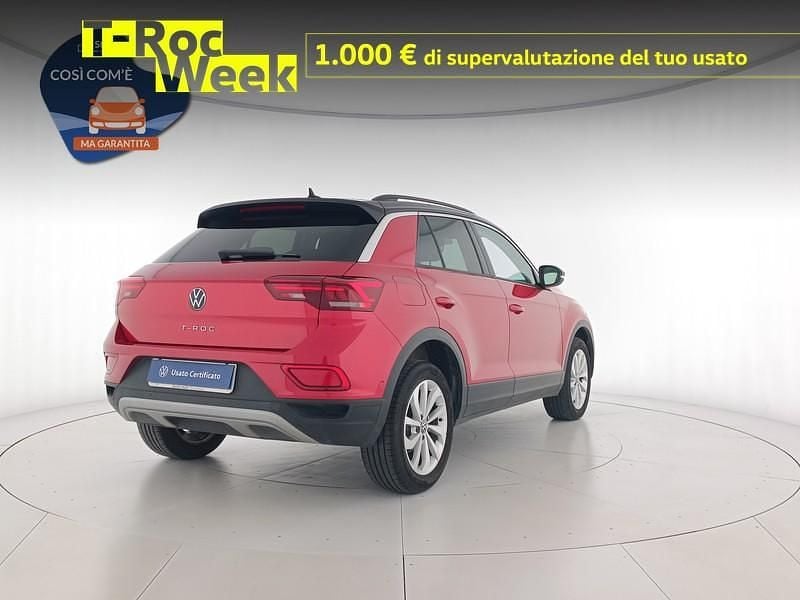 Occasion VW T-Roc Life 110 PK (80 kW) 2023 Rood SUV