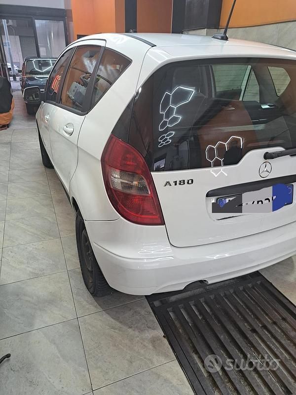 Usata Mercedes A180 2011 Bianco Utilitaria