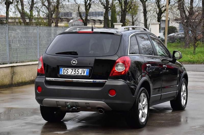 Usata Opel Antara 150 CV (110 kW) 2008 Nero SUV
