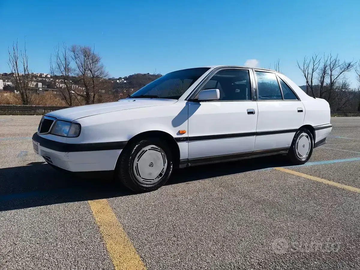 Usata Lancia Dedra 117 CV (86 kW) 1990 Bianco Berlina