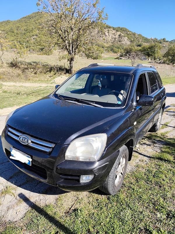 Nero Usata 2005 Kia Sportage SUV | 2200 € (Buon prezzo) - Immagine 1/4