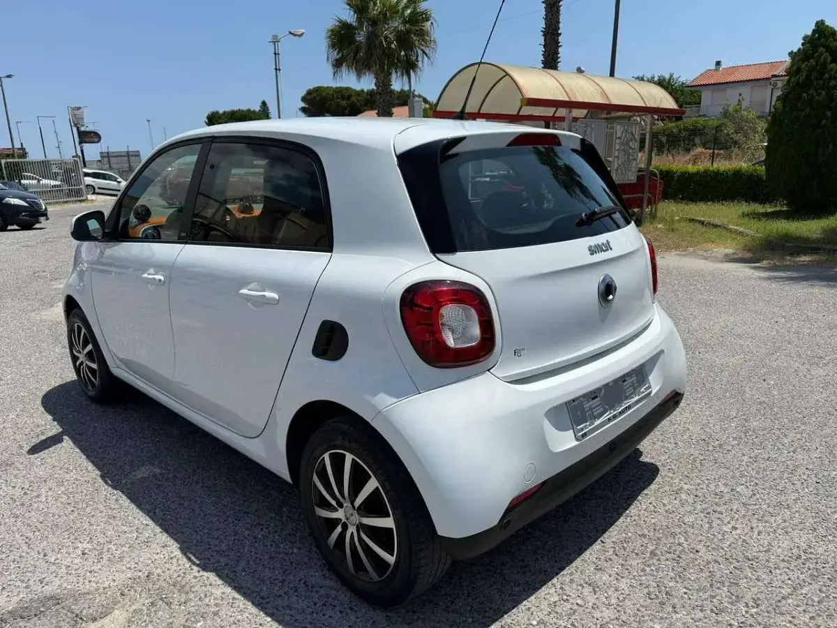 Usata Smart ForFour Passion 71 CV (52 kW) 2015 Arancione Utilitaria