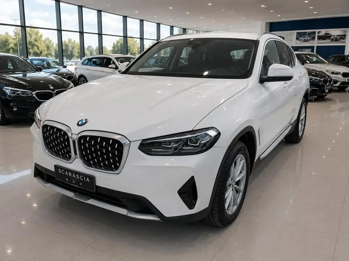 Usata BMW X4 Comfort Edition 190 CV (139 kW) 2023 Bianco SUV