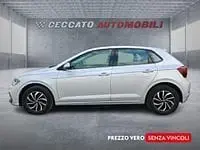 Usata VW Polo Life 95 CV (69 kW) 2023 Grigio Utilitaria