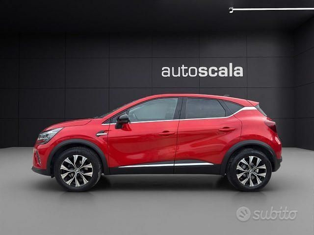 Usata Renault Captur Intens 101 CV (74 kW) 2023 Rosso SUV