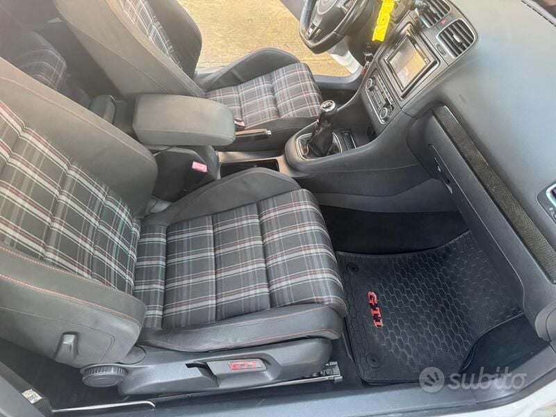Usata VW Golf VI GTI 211 CV (155 kW) 2010 Utilitaria