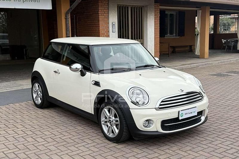Occasion Mini Cooper D 111 ch (81 kW) 2014 Blanc Citadine