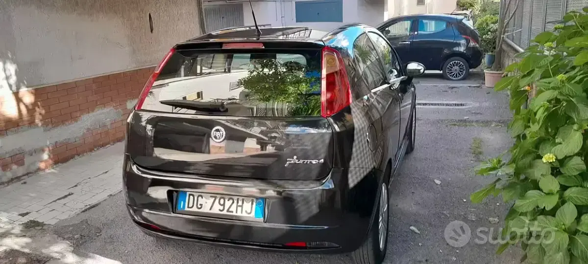 Usata Fiat Grande Punto 75 CV (55 kW) 2007 Nero Utilitaria
