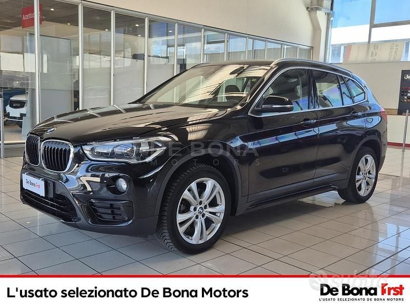 Nero Usata 2018 BMW X1 Efficient Dynamics SUV | 19.490 € (Buon prezzo) - Immagine 1/4