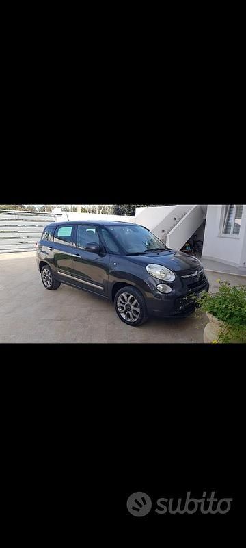 Grigio Usata 2013 Fiat 500L Living Monovolume | 5200 € (Buon prezzo) - Immagine 1/4
