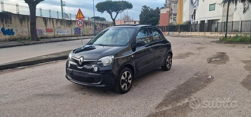 Usata Renault Twingo LIMITED 69 CV (50 kW) 2017 Nero Utilitaria