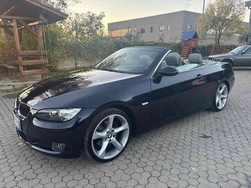Usata BMW 320 Cabriolet 170 CV (125 kW) 2007 Blu Cabrio