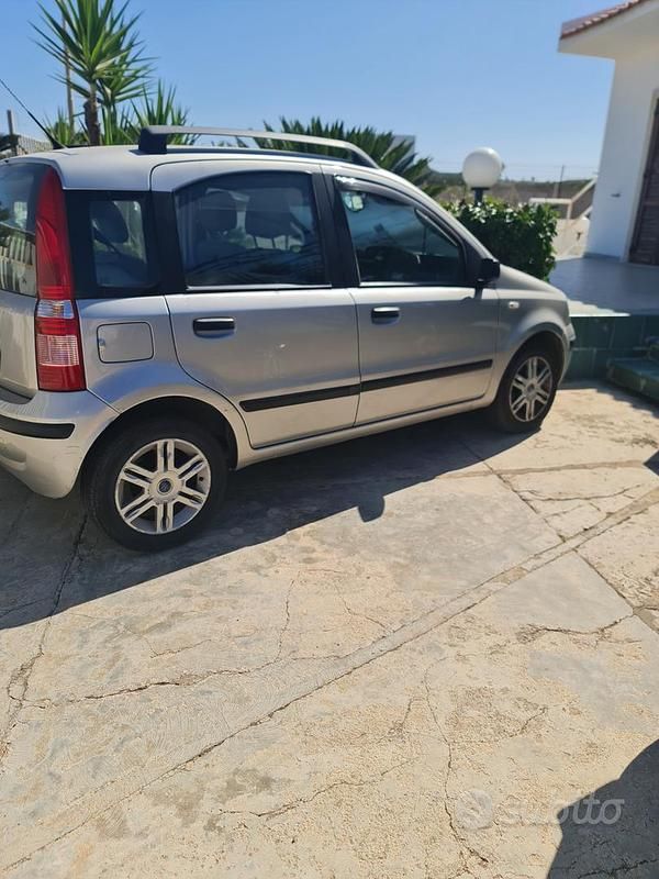 Usata Fiat Panda 60 CV (44 kW) 2004 Grigio Utilitaria