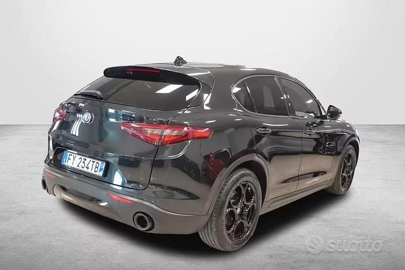 Usata Alfa Romeo Stelvio 160 CV (117 kW) 2019 Nero SUV